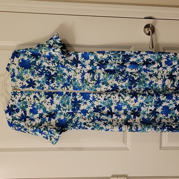 Floral shift dress - Picture 4 of 10